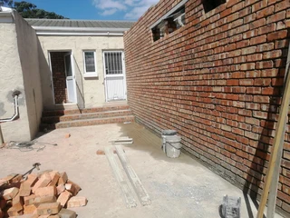 Thomas builder