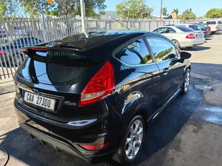 Ford Fiesta 1.6 Titanium 3-Door with 189777km available now!