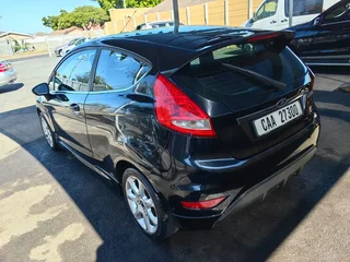 Ford Fiesta 1.6 Titanium 3-Door with 189777km available now!