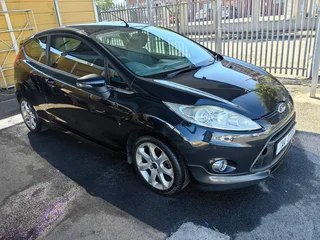 Ford Fiesta 1.6 Titanium 3-Door with 189777km available now!