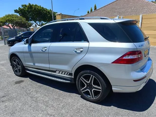 Mercedes-Benz ML 250 BlueTEC 4MATIC with 251332km available now!