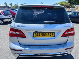 Mercedes-Benz ML 250 BlueTEC 4MATIC with 251332km available now!