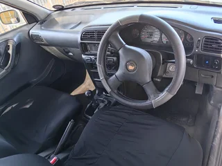 Nissan Sentra 1.6 Acenta with 286775km available now!