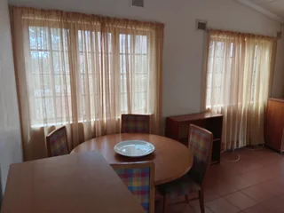 Immaculate   Furnished, Spacious 1 Bedroom Granny Flat, Upper Glenwood