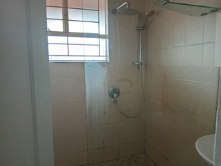 Neat 2.5 Bedroom Fully Furnished FLAT, Windermere, Morningside