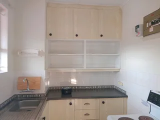 Neat 2,5  Bedroom Furnished Flat, Windermere, Morningside