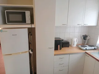 Immaculate Spacious 1 Bedroom Furnished Granny Flat, Upper Glenwood