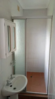 Immaculate Spacious 1 Bedroom Furnished Granny Flat, Upper Glenwood