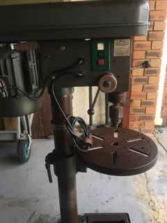 VINTAGE HEAVY DUTY DRILL PRESS