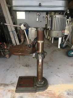 VINTAGE HEAVY DUTY DRILL PRESS