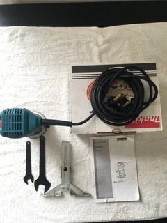 MAKITA TRIMMER