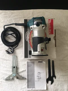MAKITA TRIMMER
