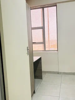 Affordable Room under R3000 in Safe, Central Joburg -  Apartment