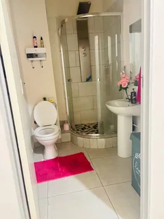 Room to rent for 3 months - affordable room under R3000 in JHB -safe CBD- 1bedroom available in JHB