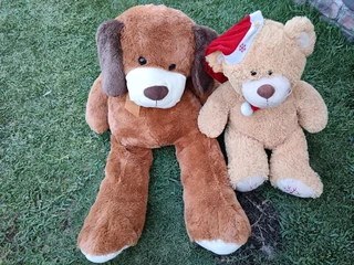 2 x BIG Fluffy Cuddle Teddies
