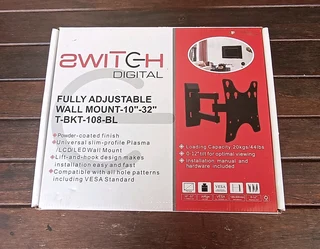 NEW Fully Adjustable/Swivel Wall Mount 32&#34; TV Bracket