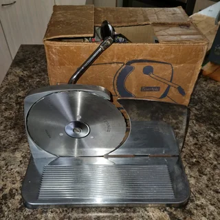 Pineware Bread/Cold Meat Slicer