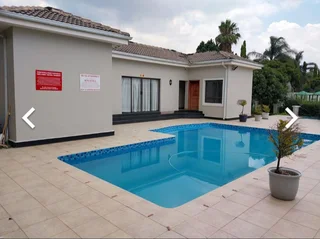 1 bedroom available to rent in 2 bedroom apartment,