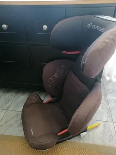 MAXI COSI RODI ISOFIX BOOSTER