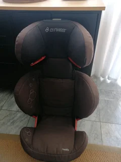 MAXI COSI RODI ISOFIX BOOSTER