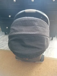 CHICCO LATCH FIX SEAT AND BASE