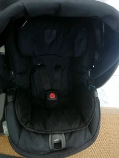 PEG PEREGO VIAGGIO TRI FIX CAR AND BASE