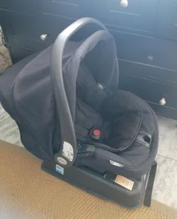 PEG PEREGO VIAGGIO TRI FIX CAR SEAT WITH BASE