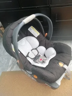 CHICCO LATCH FIX SEAT AND BASE