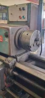 LATHE TOS TRENČÍN