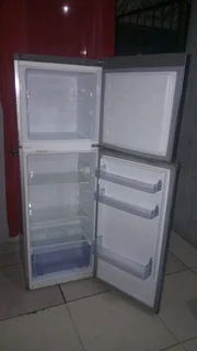 Im looking for good second hand furniture to buy