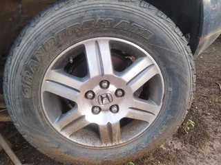 Honda crv rims and tyres