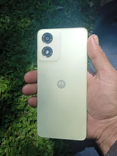 Motorola e14 phone