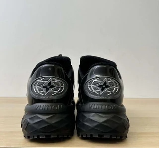 Louis Vuitton Discovery Laced up Sneaker