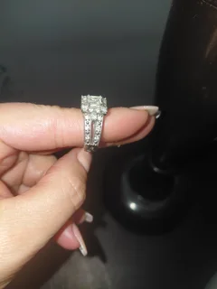 White gold diamond engagement ring please whatsapp on (082 654 3525) do not phone i dont answer un