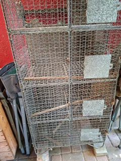 6-Segment Locker Bird Cage