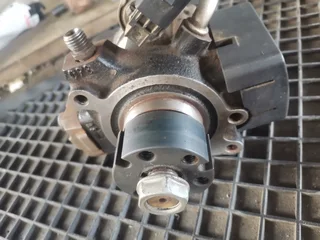 1.6 tdi cylinder head injector rail diesel pump CAY engine