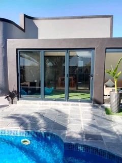 Aluminum doors and windows