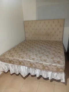 Double Bed with Deadboard