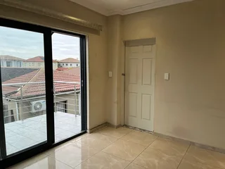 Big Room Available for Rent in quiet Area of Par