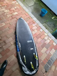 5&#39;6 Surfboard - Glen Row