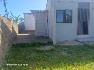 Garden Cottage- Brighton Beach- Bluff- Durban- KZN- R6500