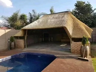 The Thatch Expert 0739930111 Durban simply the best Thatching company in Durban kzn