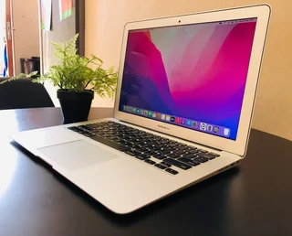 Apple Macbook Air 2017 i5