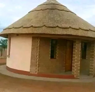 The Thatch Experts KZN 0739930111 we provide Excellent services