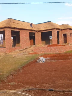 Thatch Roofs and Repairs 0739930111