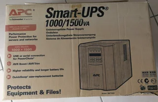 APC Smart-UPS Tower / Pure Sine Wave / Line Interactive / 1000VA * 700W