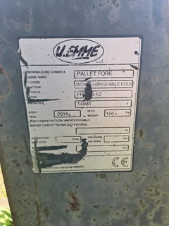 Ueme Pallet Forks - Skidsteer Attachment