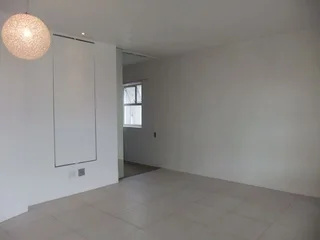 Woodstock (Upper), 1 bed flat, alarm (8 I-Court)