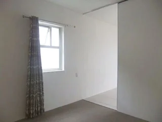 Woodstock (Upper), 1 bed flat, alarm (8 I-Court)