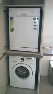 Woodstock (Upper), 1 bed flat, alarm (8 I-Court)